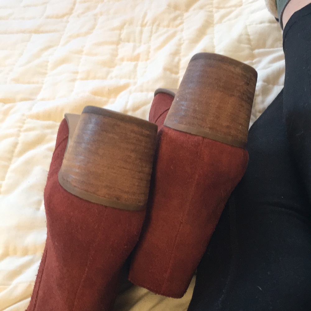 Suede booties - Picture 3 of 7